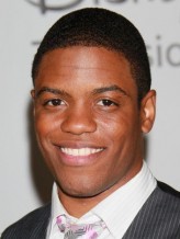 Jon Michael Hill fotoğrafı