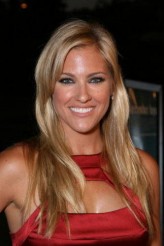 Candace Kroslak fotoğrafı