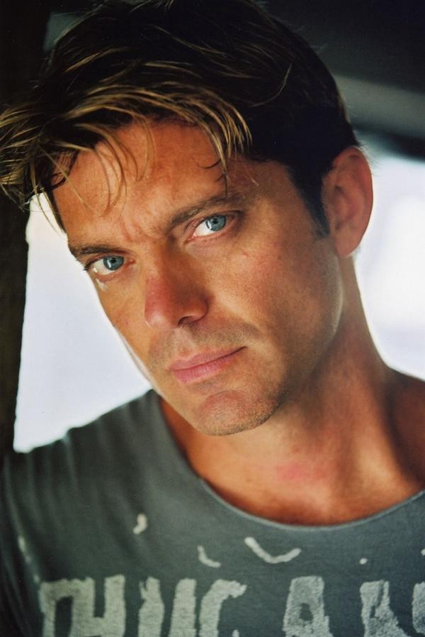 Gil Darnell fotoğrafı