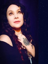 Natasha Thompson fotoğrafı