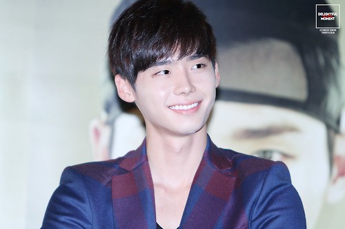 Lee Jong-suk Fotoğrafı