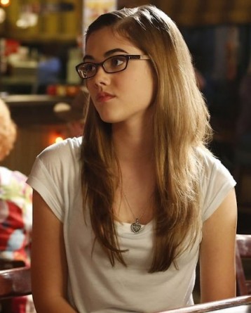 McKaley Miller Fotoğrafı