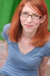 Allison Oliver fotoğrafı