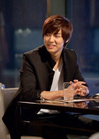 Kang Min-hyuk Fotoğrafı