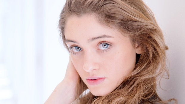 Natalia Dyer Fotoğrafı