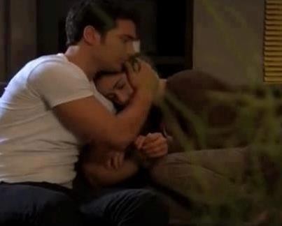 Hazal Kaya Fotoğrafı