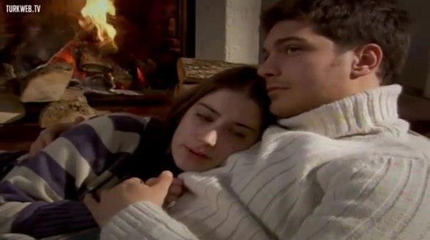 Hazal Kaya Fotoğrafı