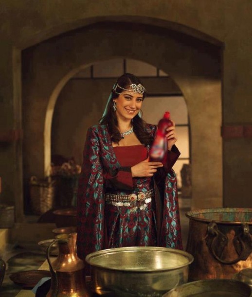 Hazal Kaya Fotoğrafı