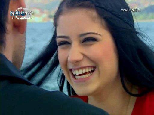 Hazal Kaya Fotoğrafı