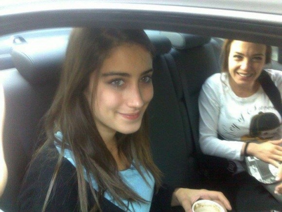 Hazal Kaya Fotoğrafı