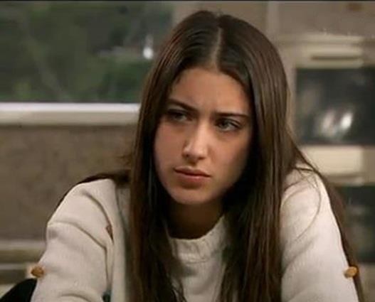 Hazal Kaya Fotoğrafı