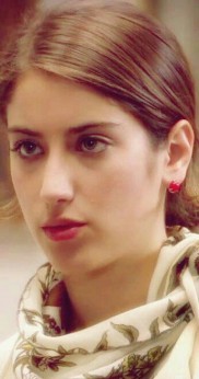 Hazal Kaya Fotoğrafı