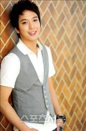 Jung Yong-Hwa Fotoğrafı