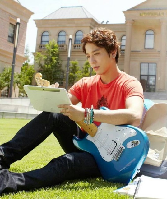 Jung Yong-Hwa Fotoğrafı