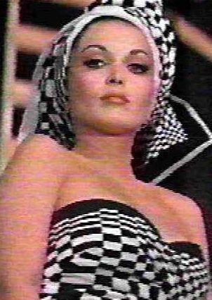 Lisa Seagram Fotoğrafı