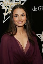 Mia Maestro fotoğrafı