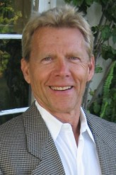 Tom Moore (i) fotoğrafı