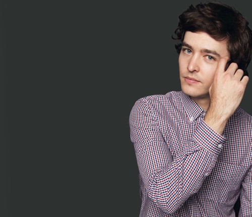 Alexander Vlahos fotoğrafı
