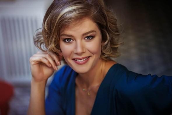 Burcu Biricik fotoğrafı