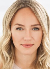 Alyson Walker fotoğrafı