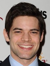 Jeremy Jordan fotoğrafı