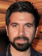 Joshua Gomez fotoğrafı