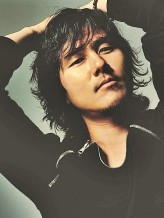 Kam Woo-seong fotoğrafı