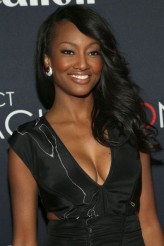 Nichole Galicia fotoğrafı