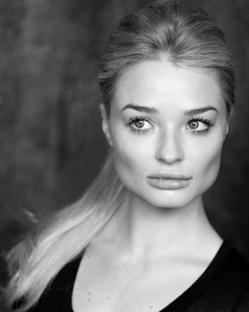 Emma Rigby Fotoğrafı