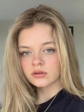 Kylie Rogers fotoğrafı