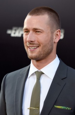 Glen Powell Fotoğrafı