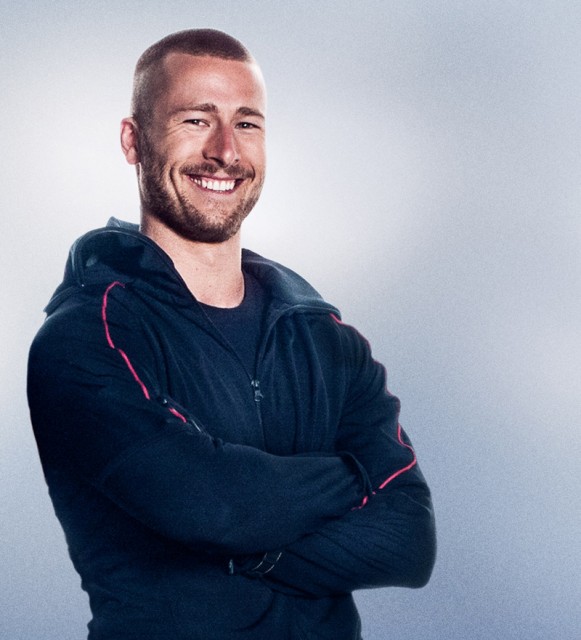 Glen Powell Fotoğrafı