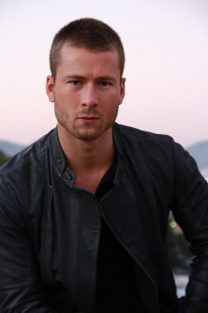 Glen Powell Fotoğrafı