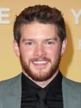 Alex MacNicoll fotoğrafı