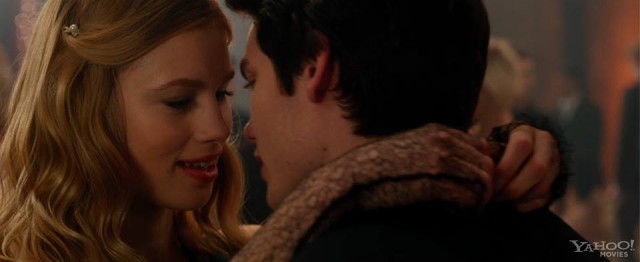 Dominic Sherwood Fotoğrafı