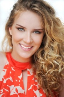 Charlotte Kirk Fotoğrafı