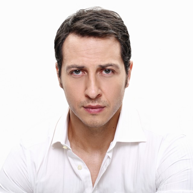 Ali Aksöz Fotoğrafı