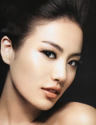 Yang Yoon-Young Fotoğrafı