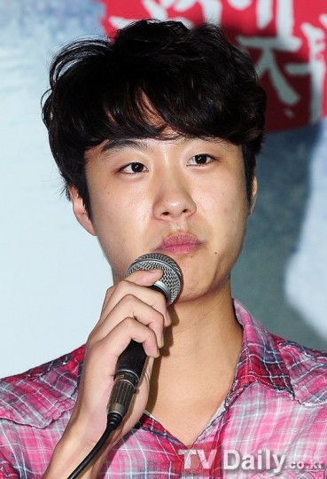 Sim Hee-seop Fotoğrafı