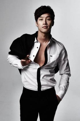 Lee Si-kang Fotoğrafı