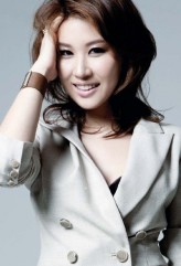 Kim Sung-kyung fotoğrafı