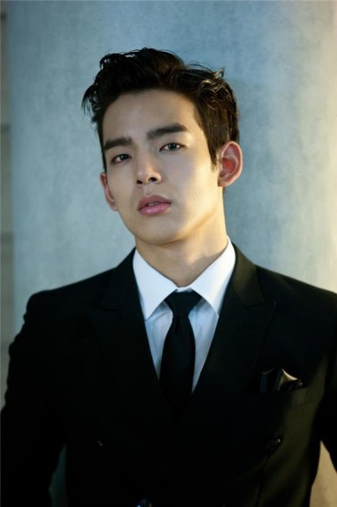 Shin Ji-woon Fotoğrafı