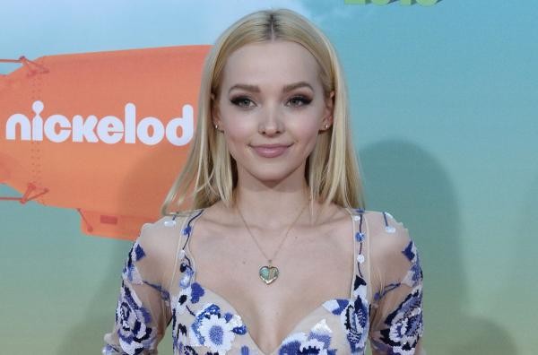 Dove Cameron Fotoğrafı