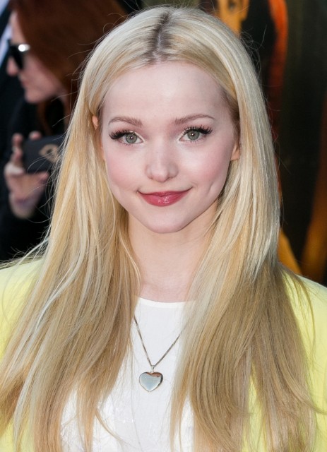 Dove Cameron Fotoğrafı