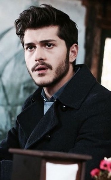 Alperen Duymaz Fotoğrafı