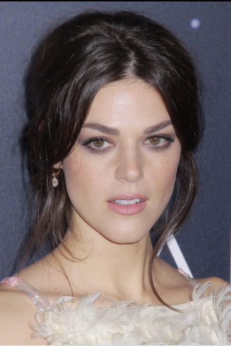 Callie Hernandez Fotoğrafı