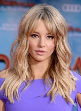 Hassie Harrison fotoğrafı