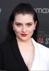 Lilla  Crawford fotoğrafı