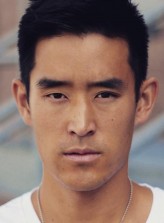 Mike Moh fotoğrafı