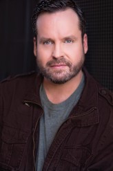 David E.  McMahon fotoğrafı